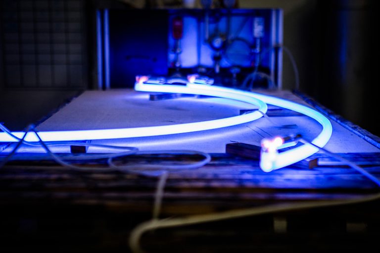 Aztarna, enseigne neon